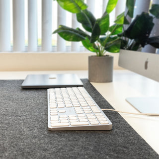 Executive Mac Keyboard with Built-In USB Hub