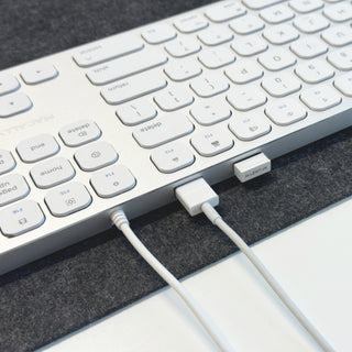 Executive Mac Keyboard with Built-In USB Hub