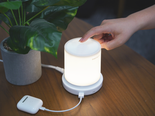 Macally Bedside Touch Lamp with USB Ports – Fast Charging & 3-Way Dimmable Nightstand Light