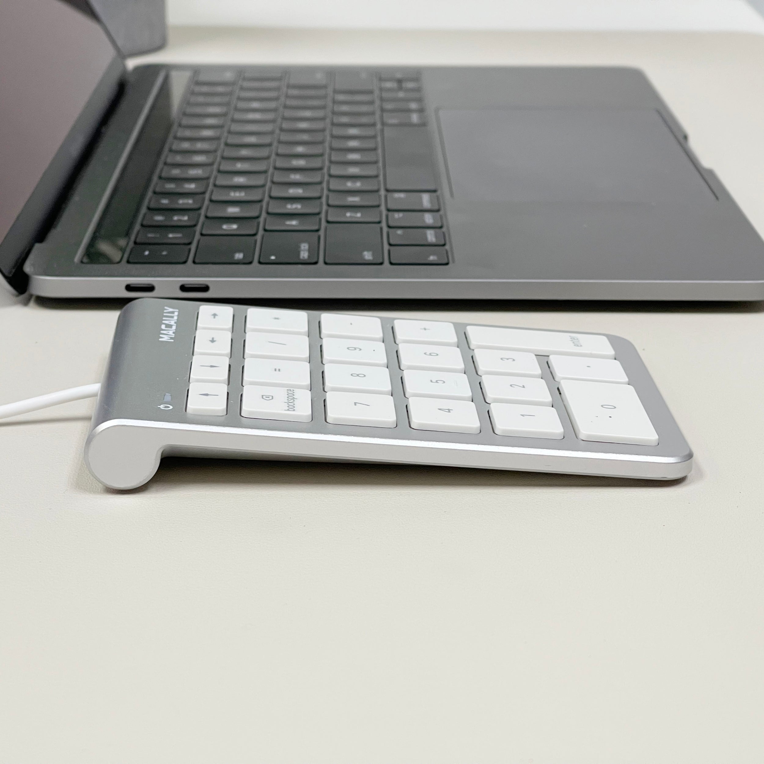 Jual Sale Ori Ajazz Ak18 2.4Ghz Wireless Numeric Keypad Mini Number Pad | Indonesia