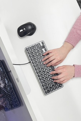 Backlit Compact Large Print Keyboard for Mac - Dual USB-A + USB-C Wired