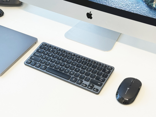 Best Backlit Wireless Keyboard for Mac (Silver Grey)